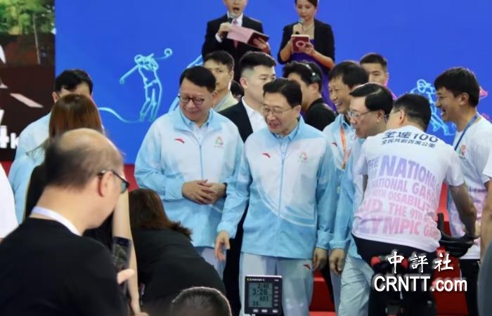 李家超：加速自动驾驶在香港发展，今年批出三个测试区域