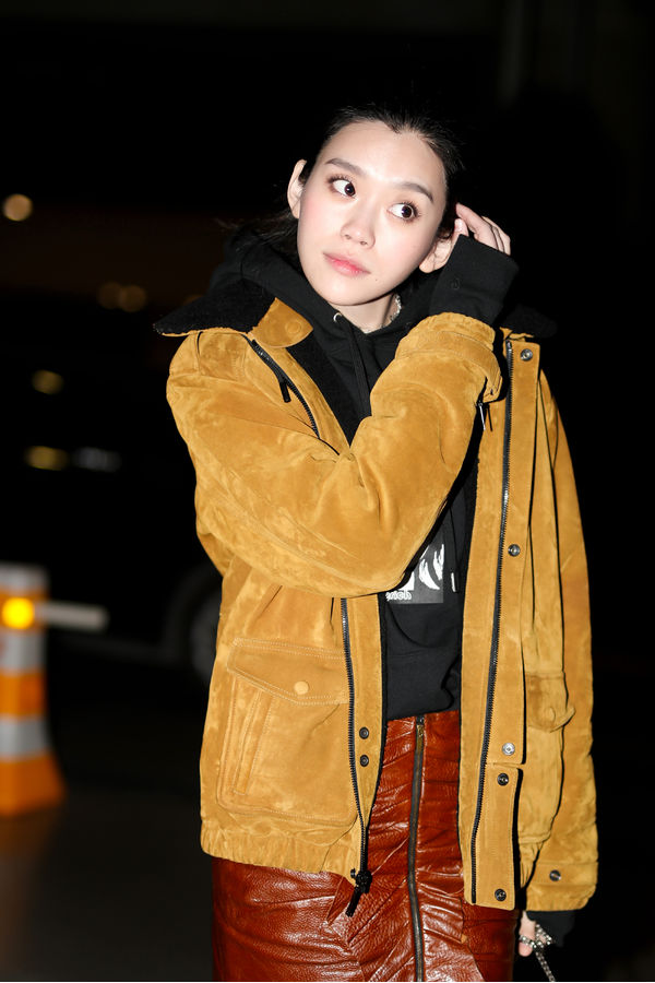 创始人直播团舞吸睛难掩公司业绩冷，美邦服饰上半年收入“腰斩”