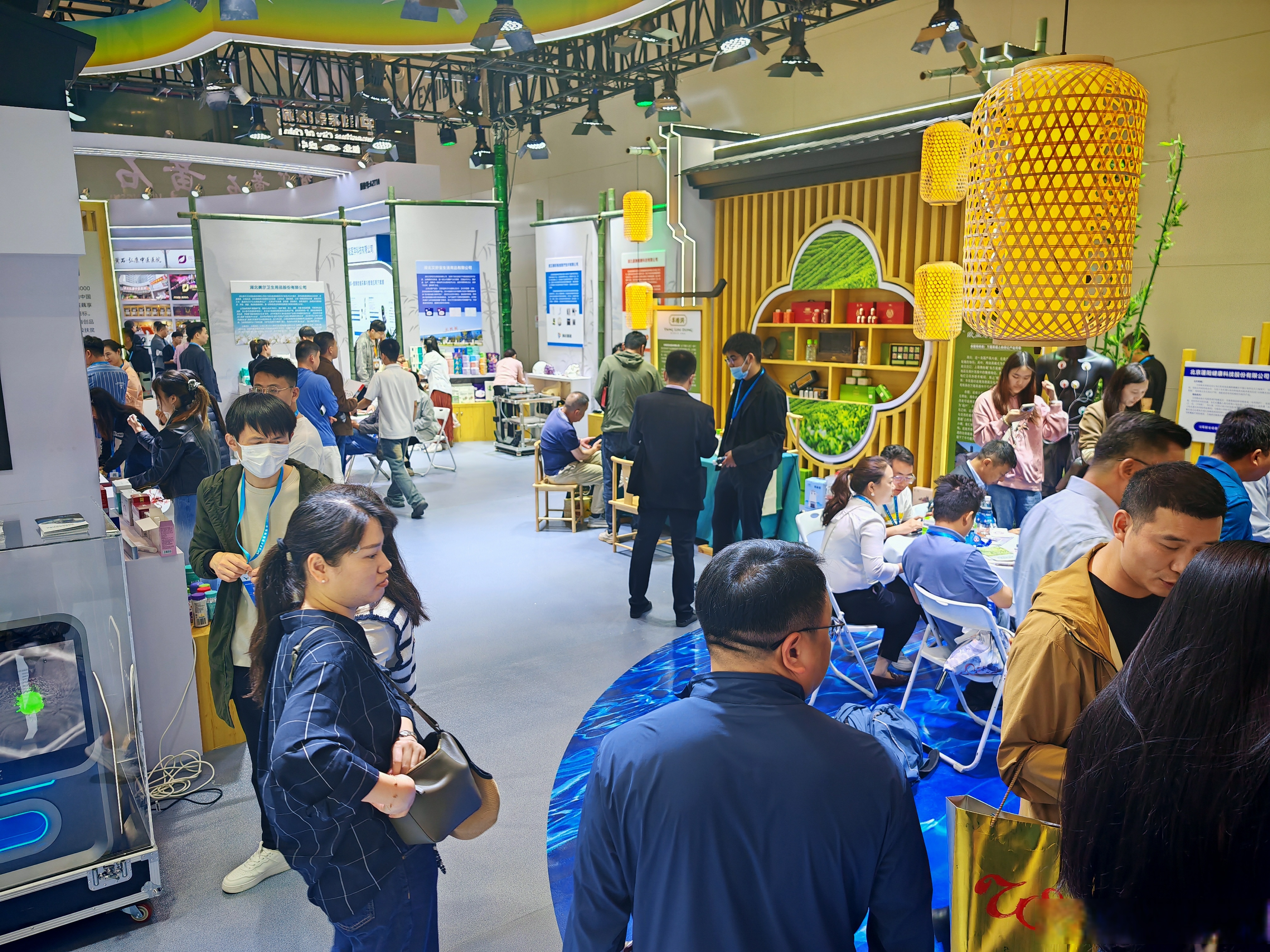 首届聚合智能产业发展大会（2025）在光谷举办