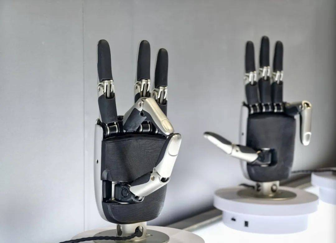 机器人北京上学记