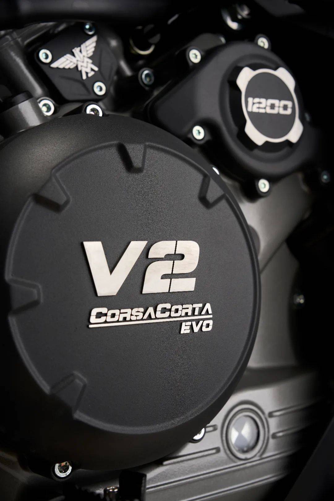 摩博会盛况下的隐忧：市场低效内卷、产品路权待解