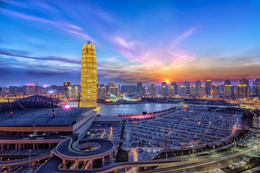 吴清答证券时报问：过去五年外部输入性风险挑战风高浪急 资本市场作为各类风险交汇地和敏感带首当其冲