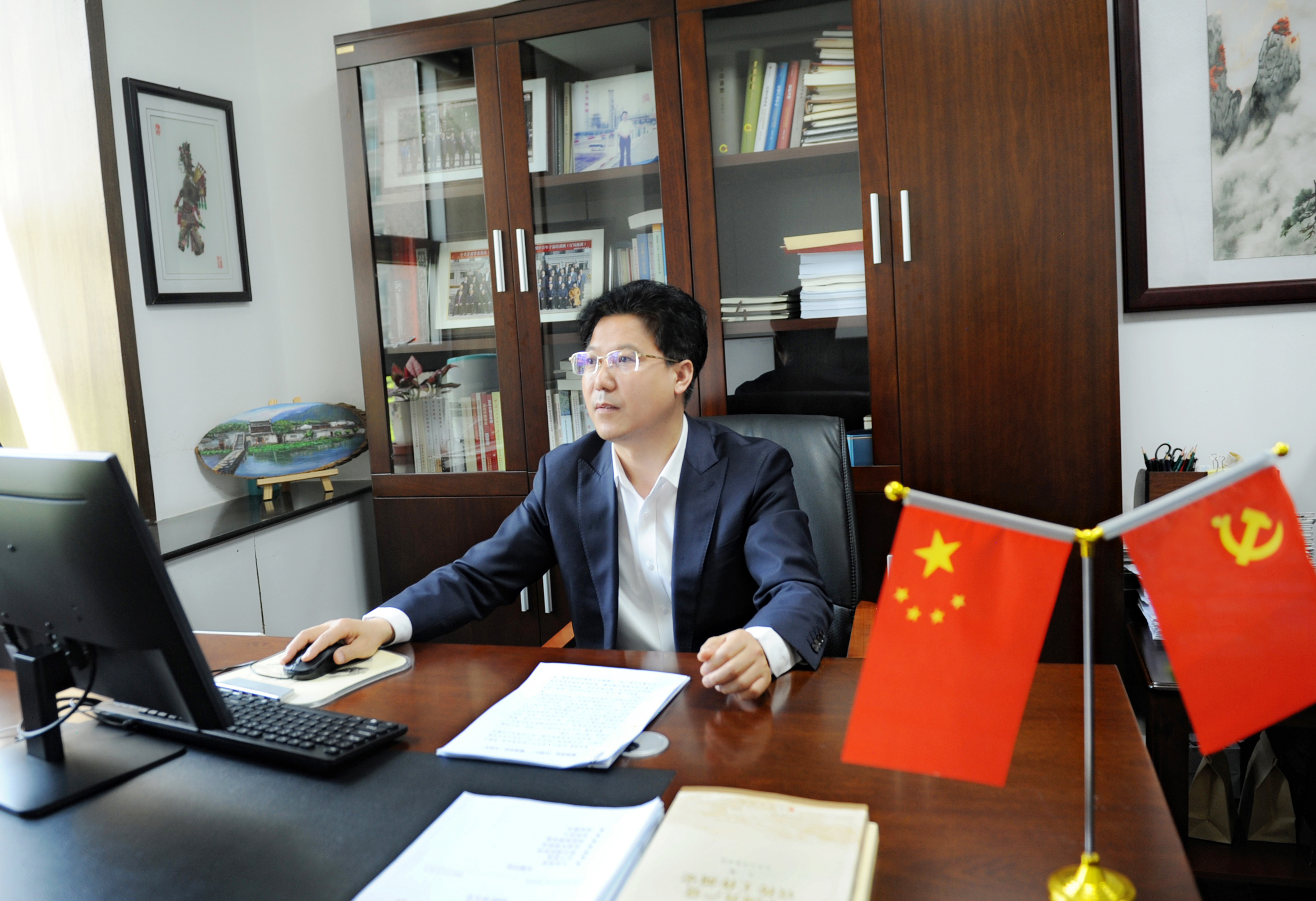 自然资源部：全国2300县市推行交房即交证改革