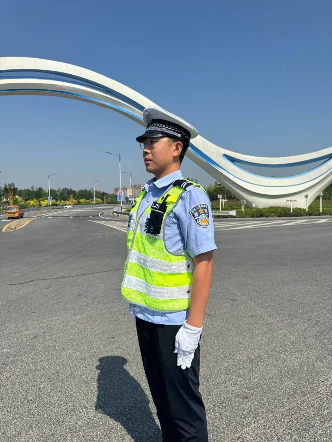 第二十五届中国国际投资贸易洽谈会开幕 何立峰宣读习近平主席贺信并致辞