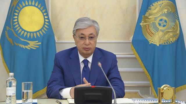 哈政府向议会提交国家预算草案和发展预测