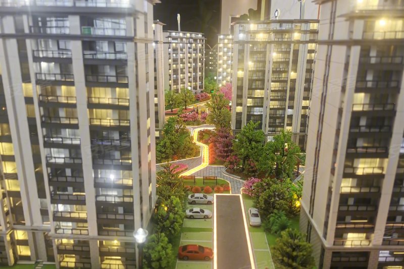 N锦华开盘上涨114.88%