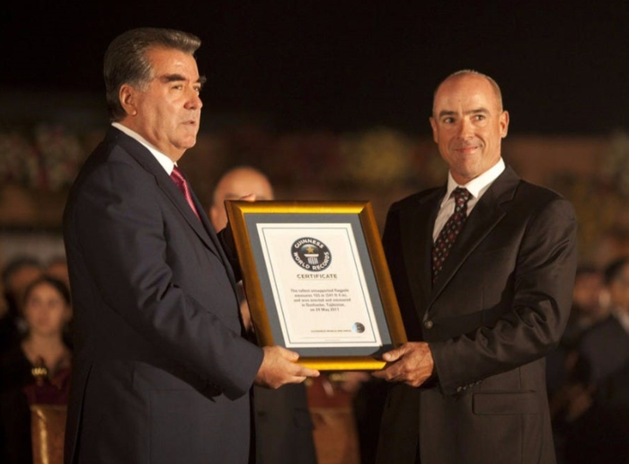 塔吉克斯坦人口年均增长率为2.4%