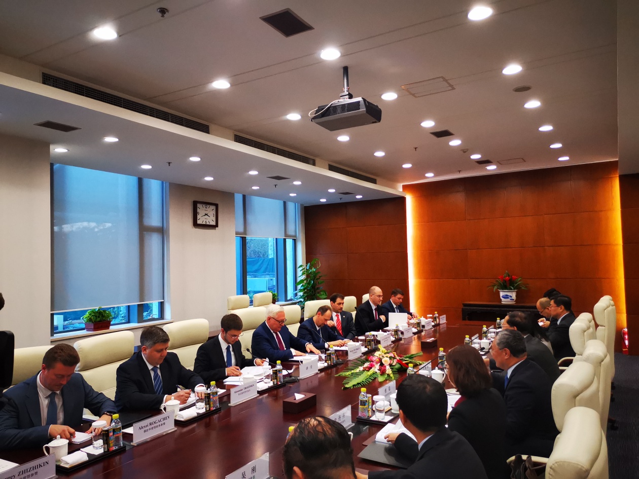 外交部副部长马朝旭会见美国常务副国务卿兰多