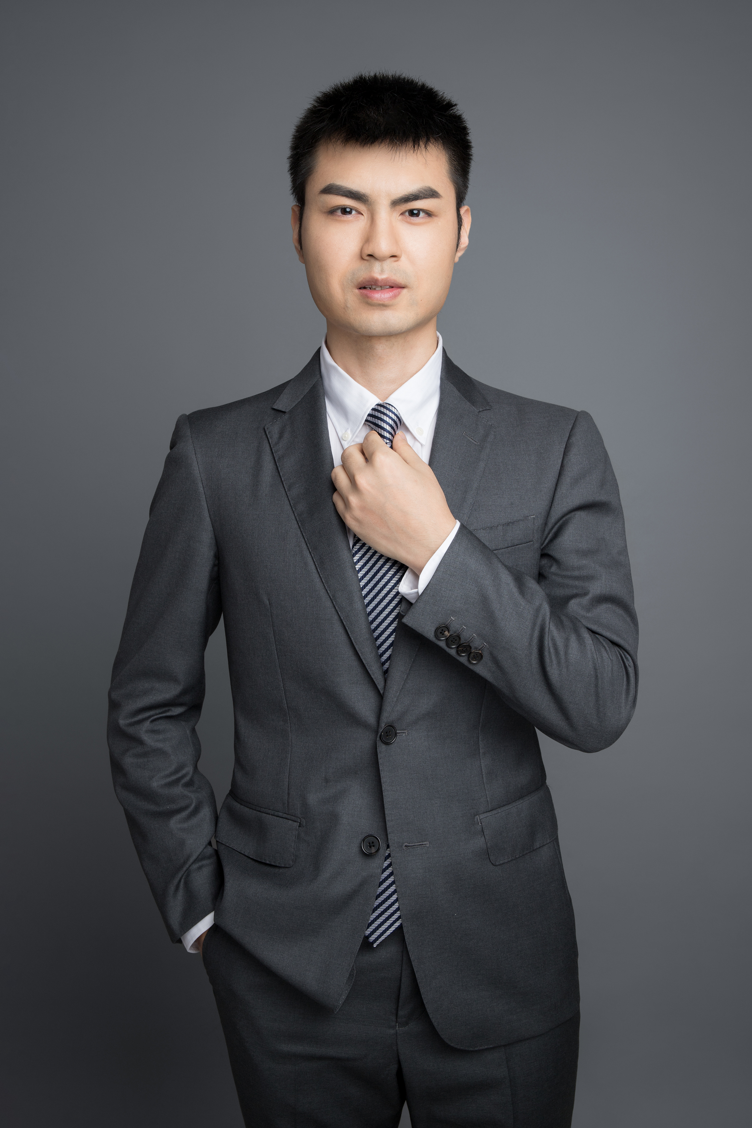 安信基金陈鹏—— 成长投资赛道易拥挤 需警惕“伪成长”陷阱