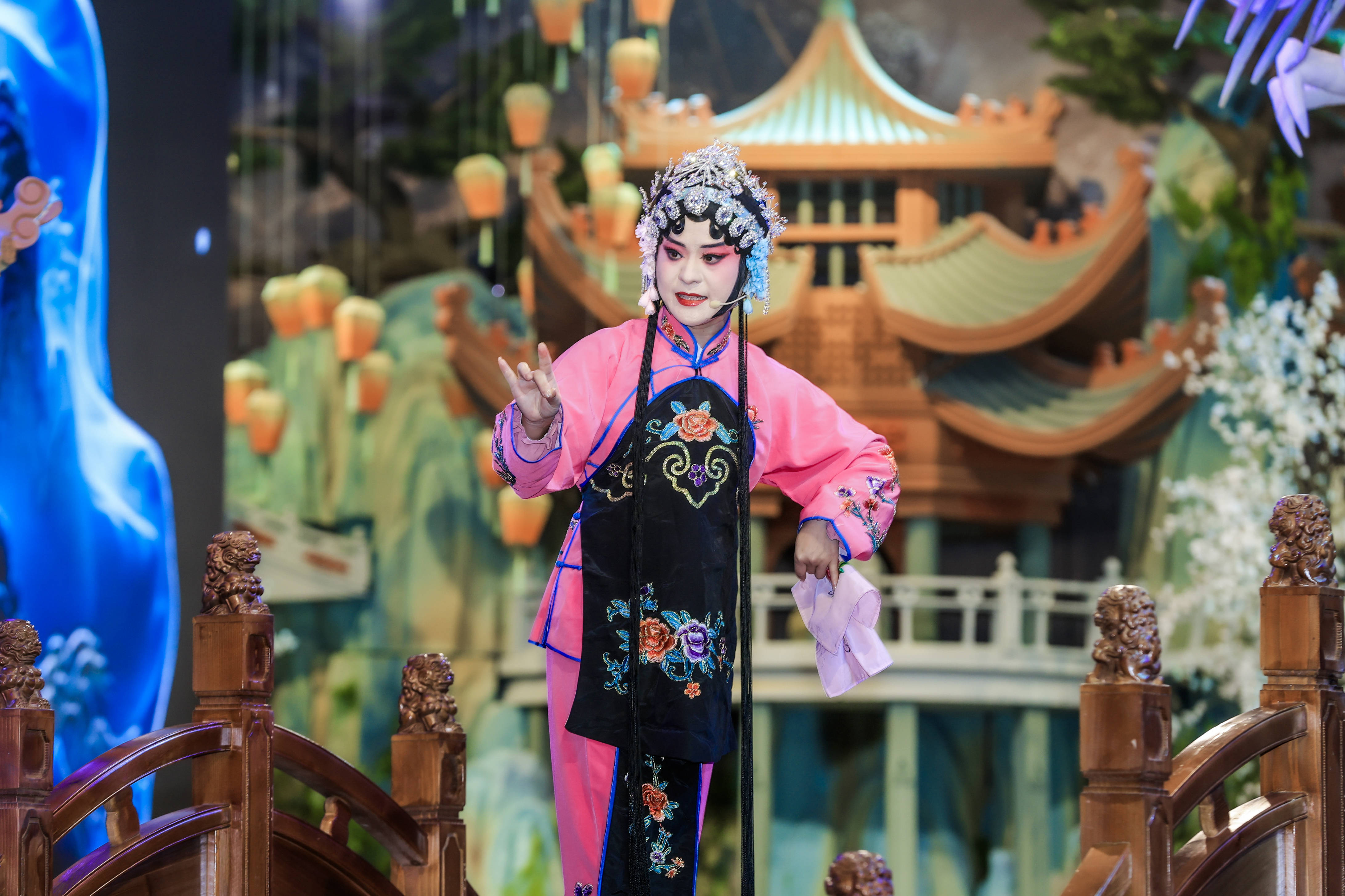 十月行记｜安庆黄梅戏：江水边的戏韵流长