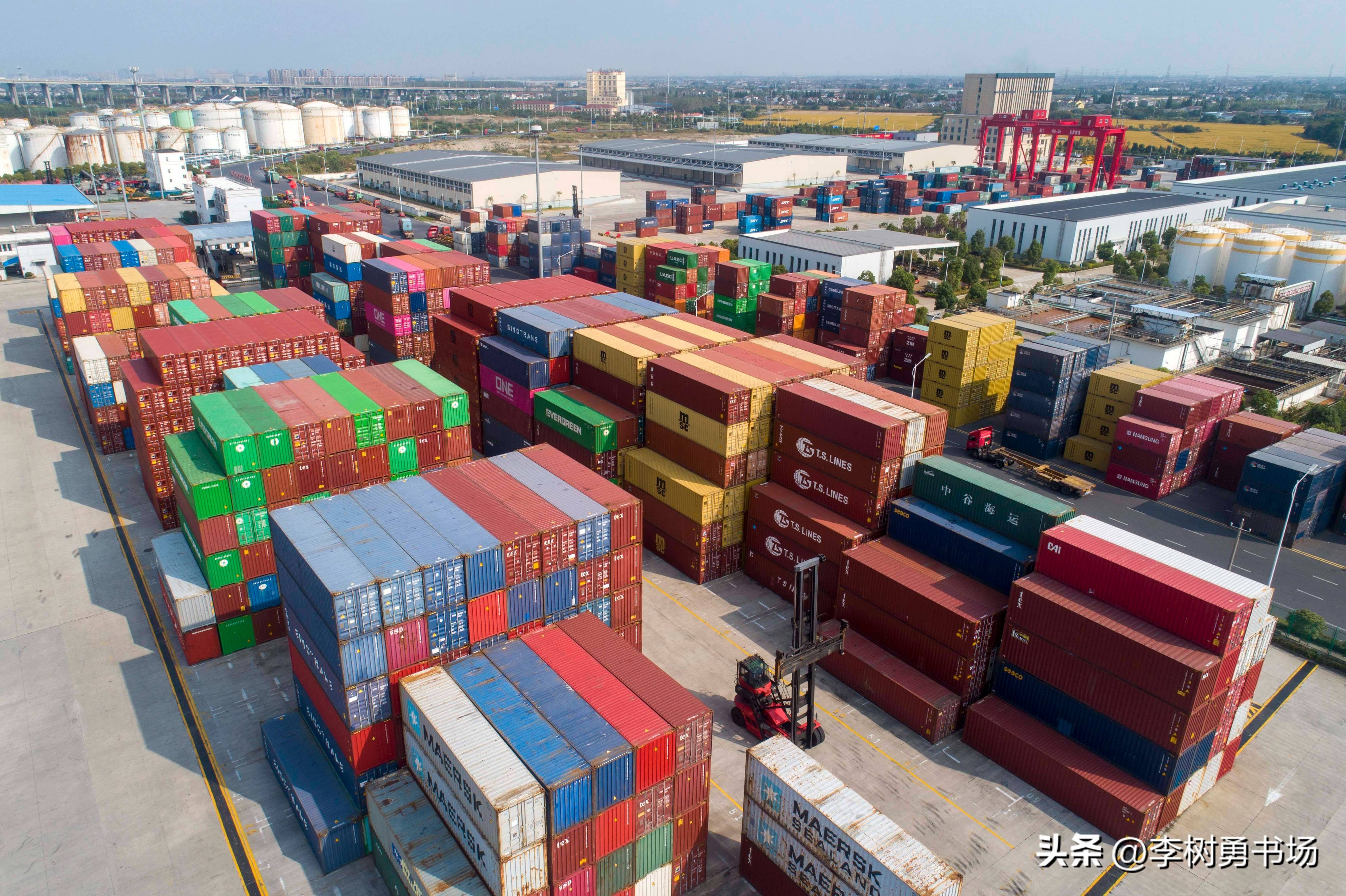 由于美国征收关税的影响，泰国的出口增长速度放缓了