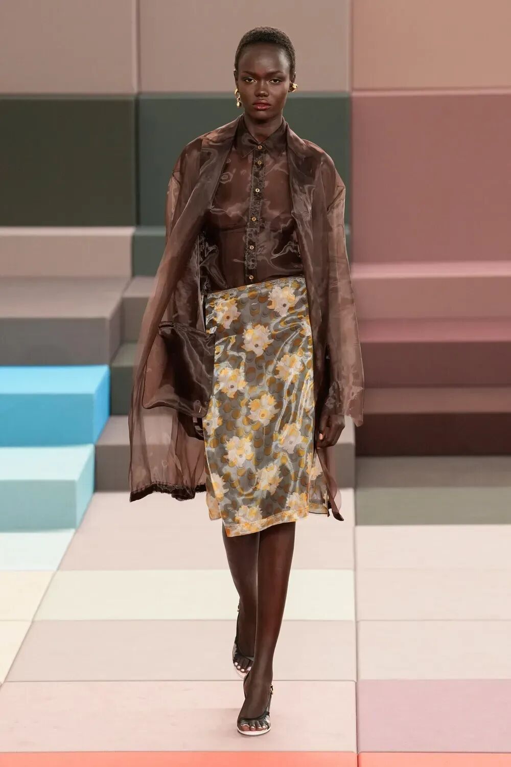 拉夏贝尔首登米兰国际时装周 重整后持续推进新战略