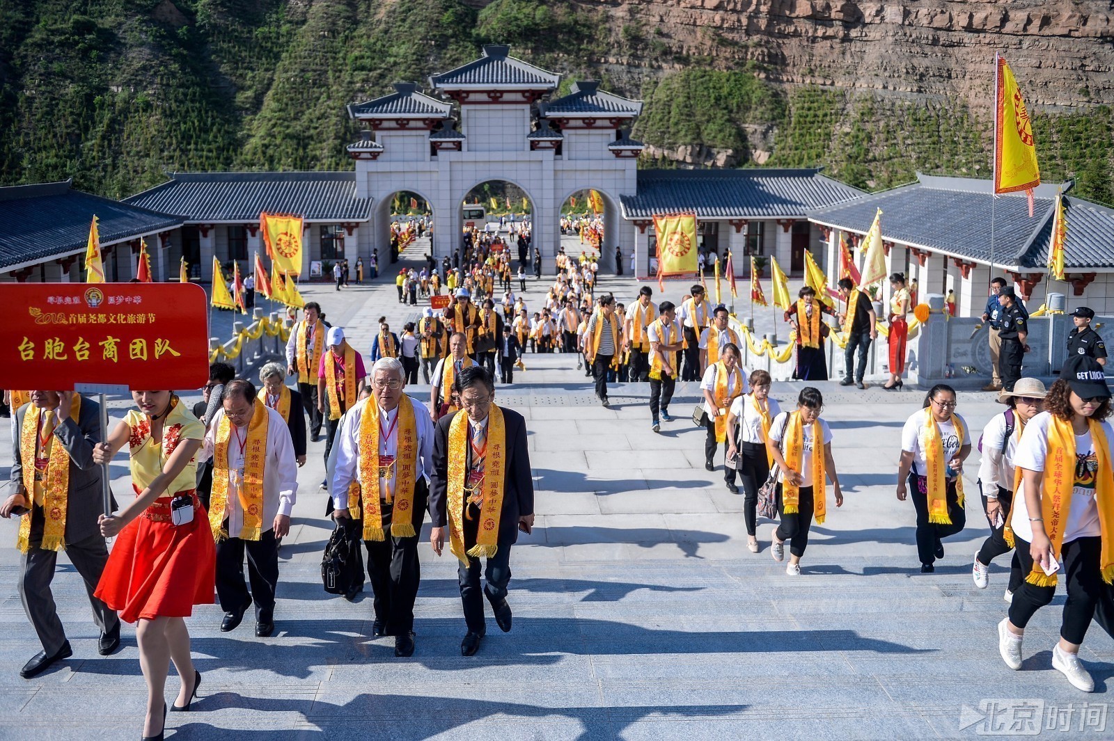 对话贺铿：别只盯着投资，多想想怎么涨工资