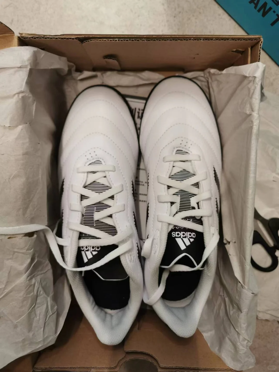 阿迪达斯预测下一个爆点在“足球时尚化”