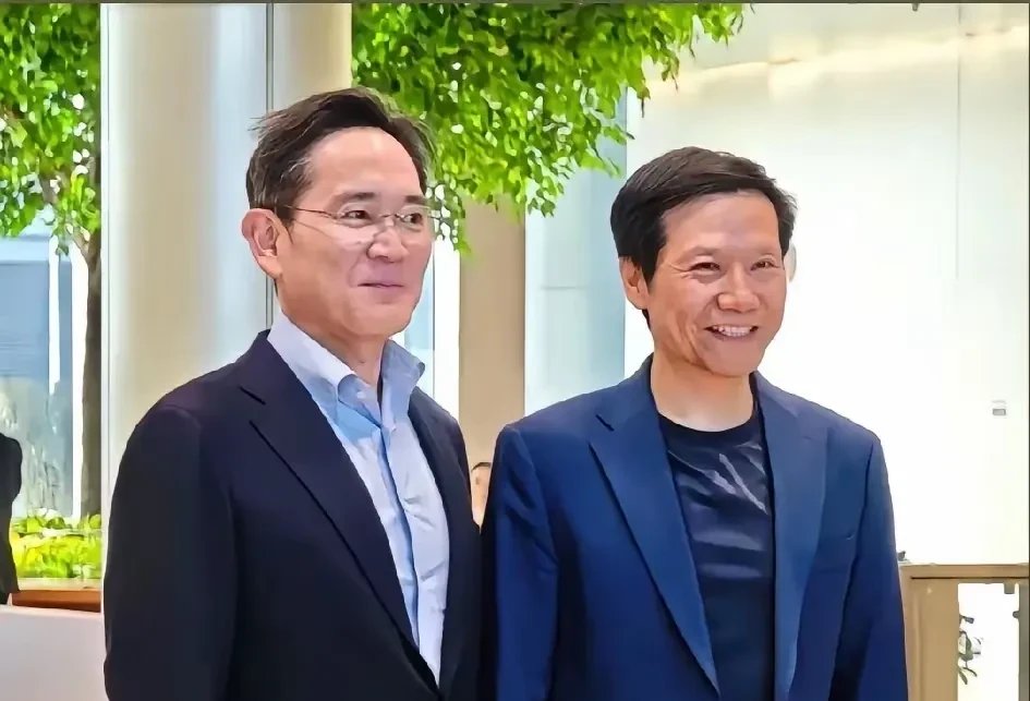 苹果CEO库克：抖音带货忙，拜访工信部