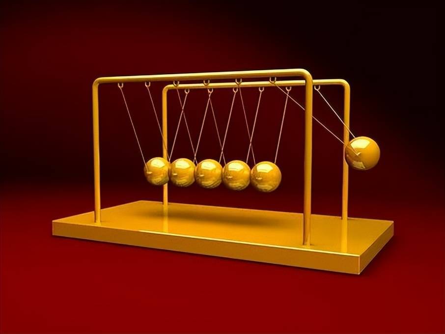 黄金4400美元关口前夜 活得久远比跑得快重要