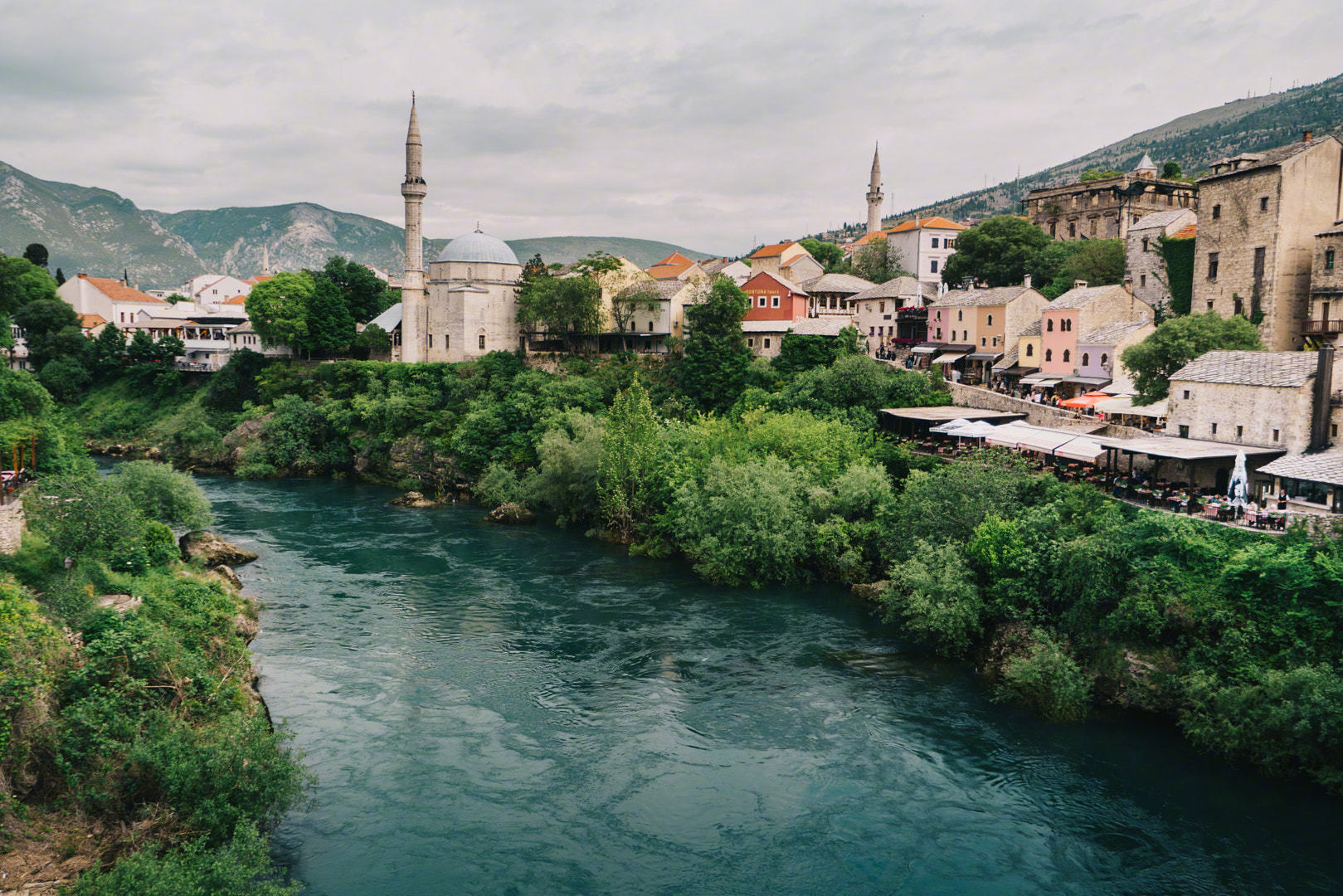 波黑联邦政府第二季度债务减少2600万马克,总额降至64.15亿马克