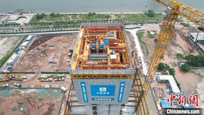 广电运通：公司正与多家国有大行合作推进金融机器人试点