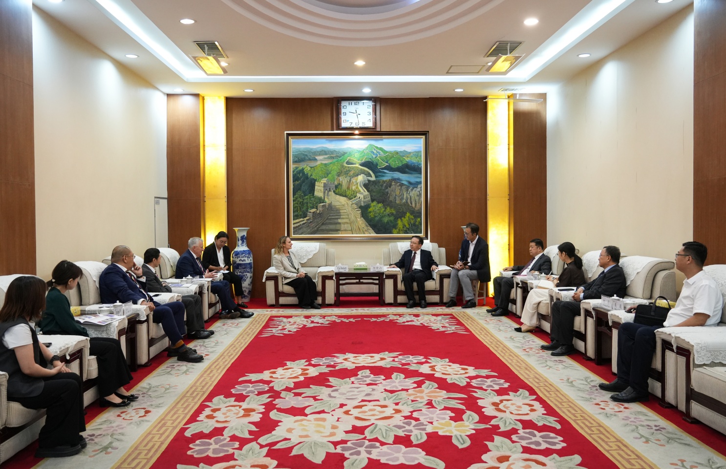 刘侃总领事出席中国湖北――意大利经贸合作洽谈会