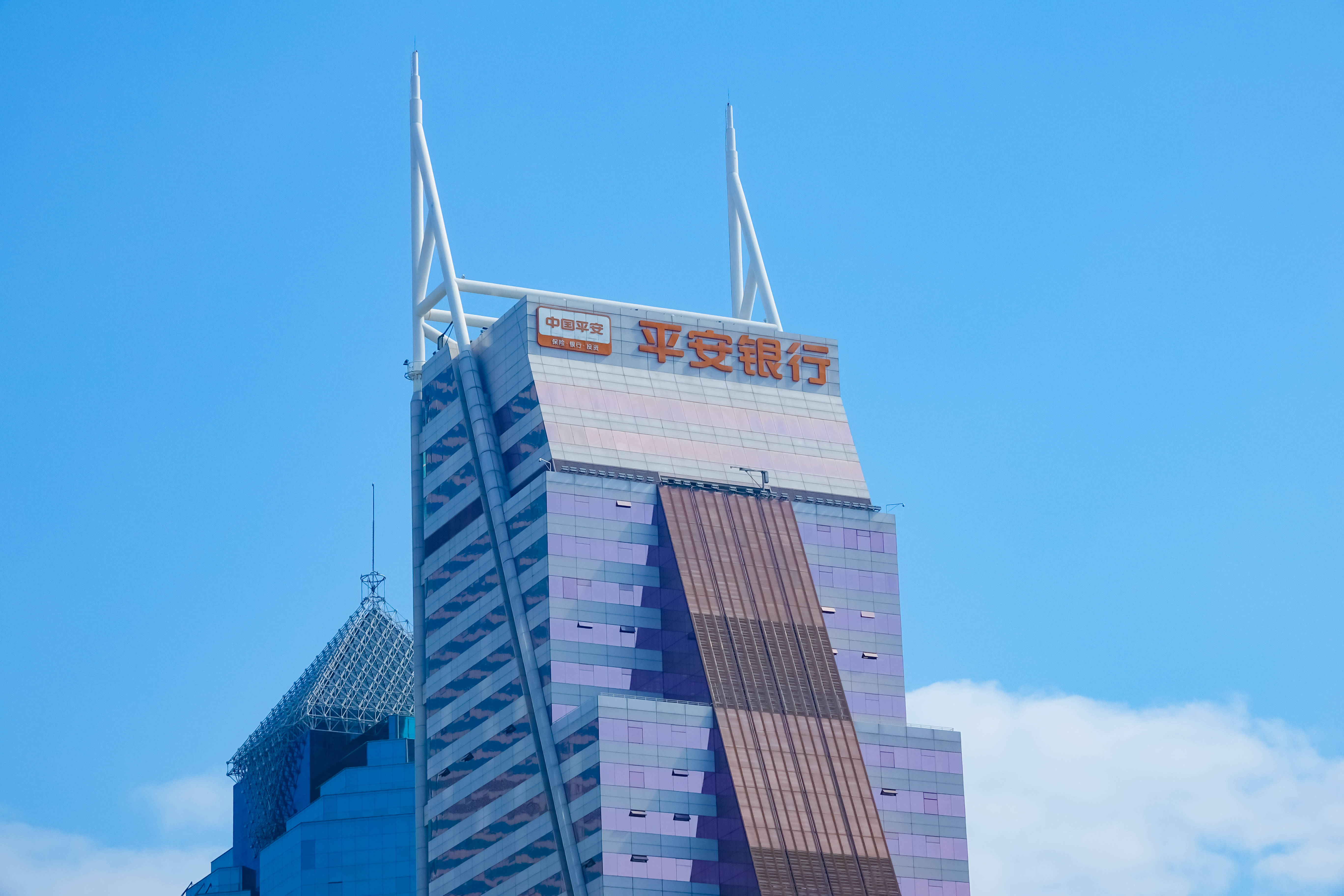 深圳人行：9月末深圳本外币各项贷款余额9.94万亿元 同比增长5%