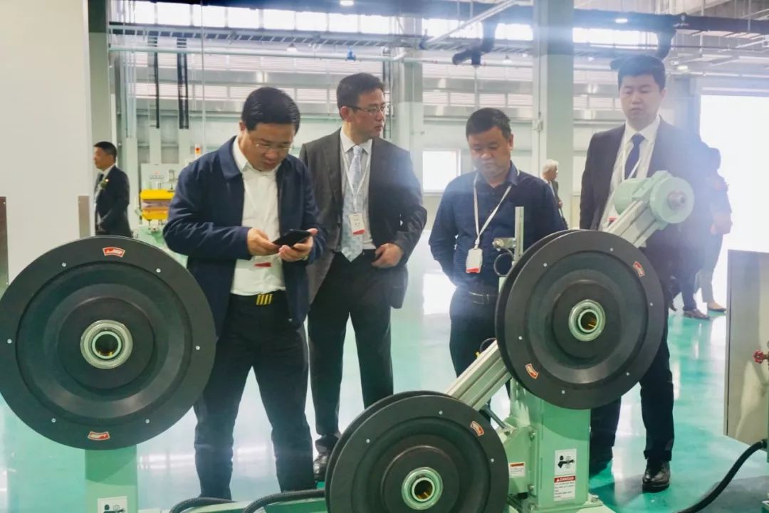 于维华参赞拜会马里能源部秘书长