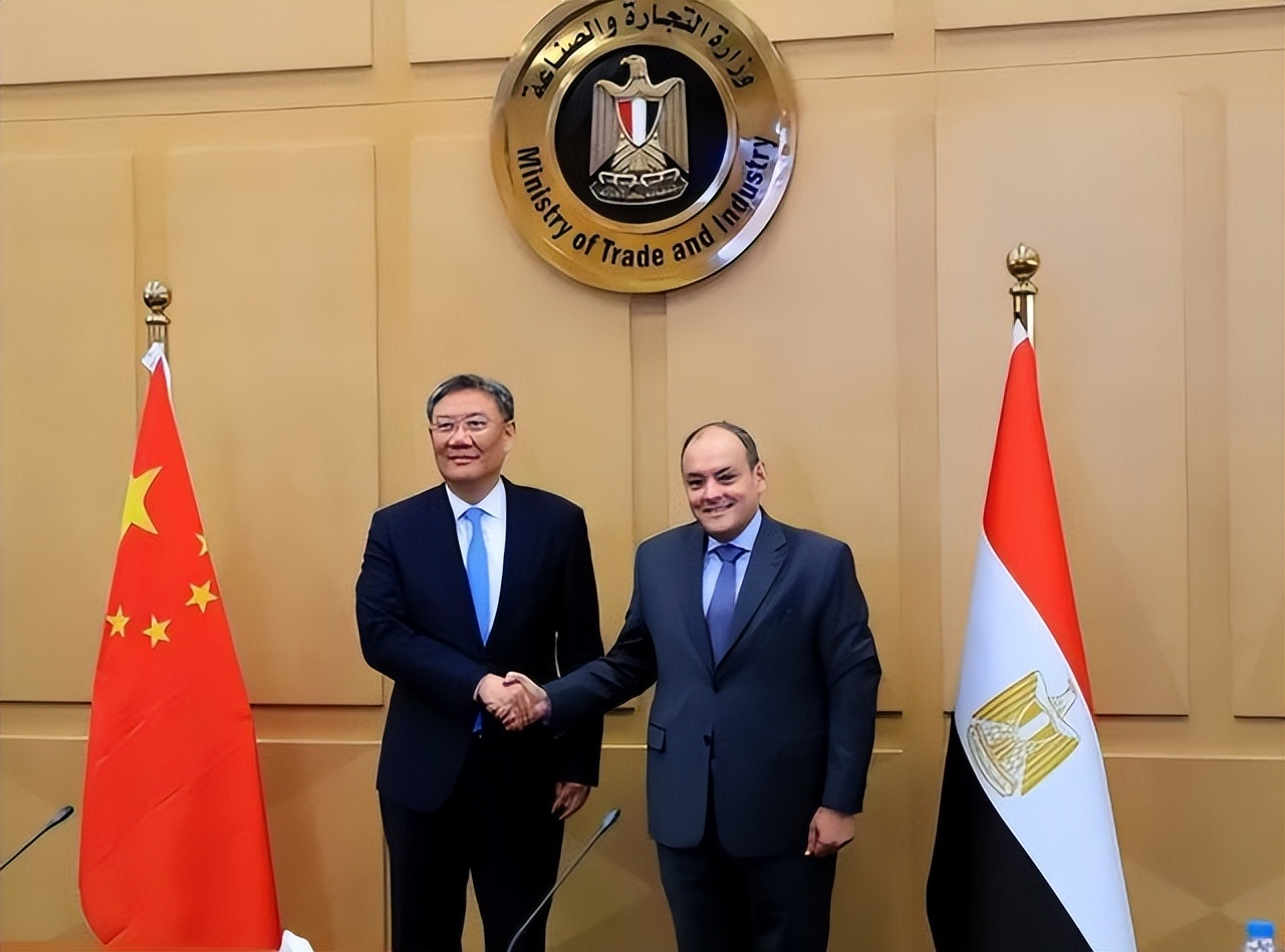 唐中东大使会见毛里塔尼亚新任卫生部长