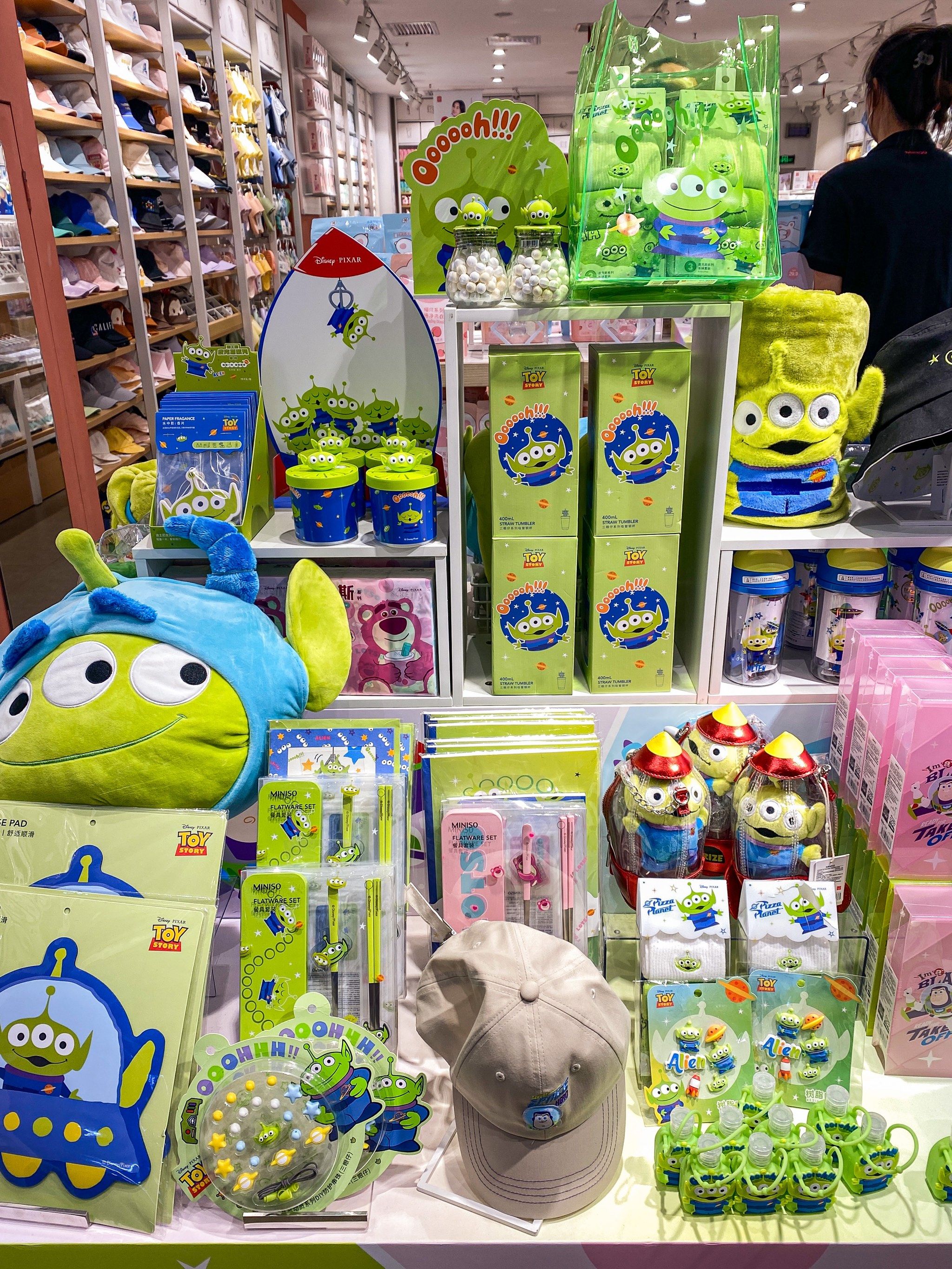 名创优品最新店态MINISO FRIENDS深圳亮相 首发经济成购物中心“流量密码”