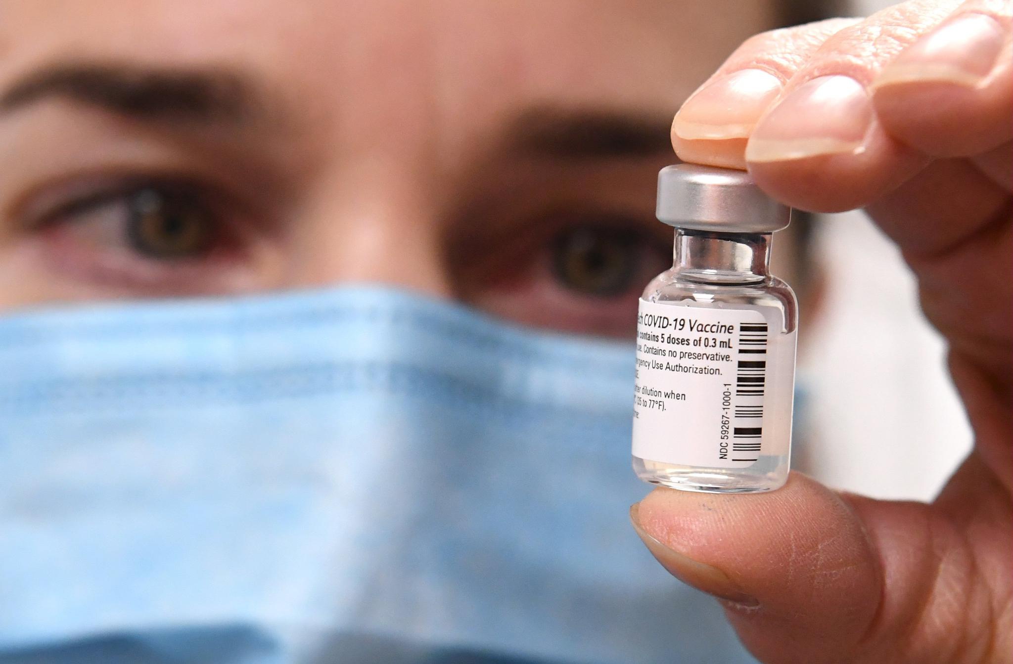 复星联合健康保险前三季度揽收保费68.64亿，认购“复星系”0.9亿公司债