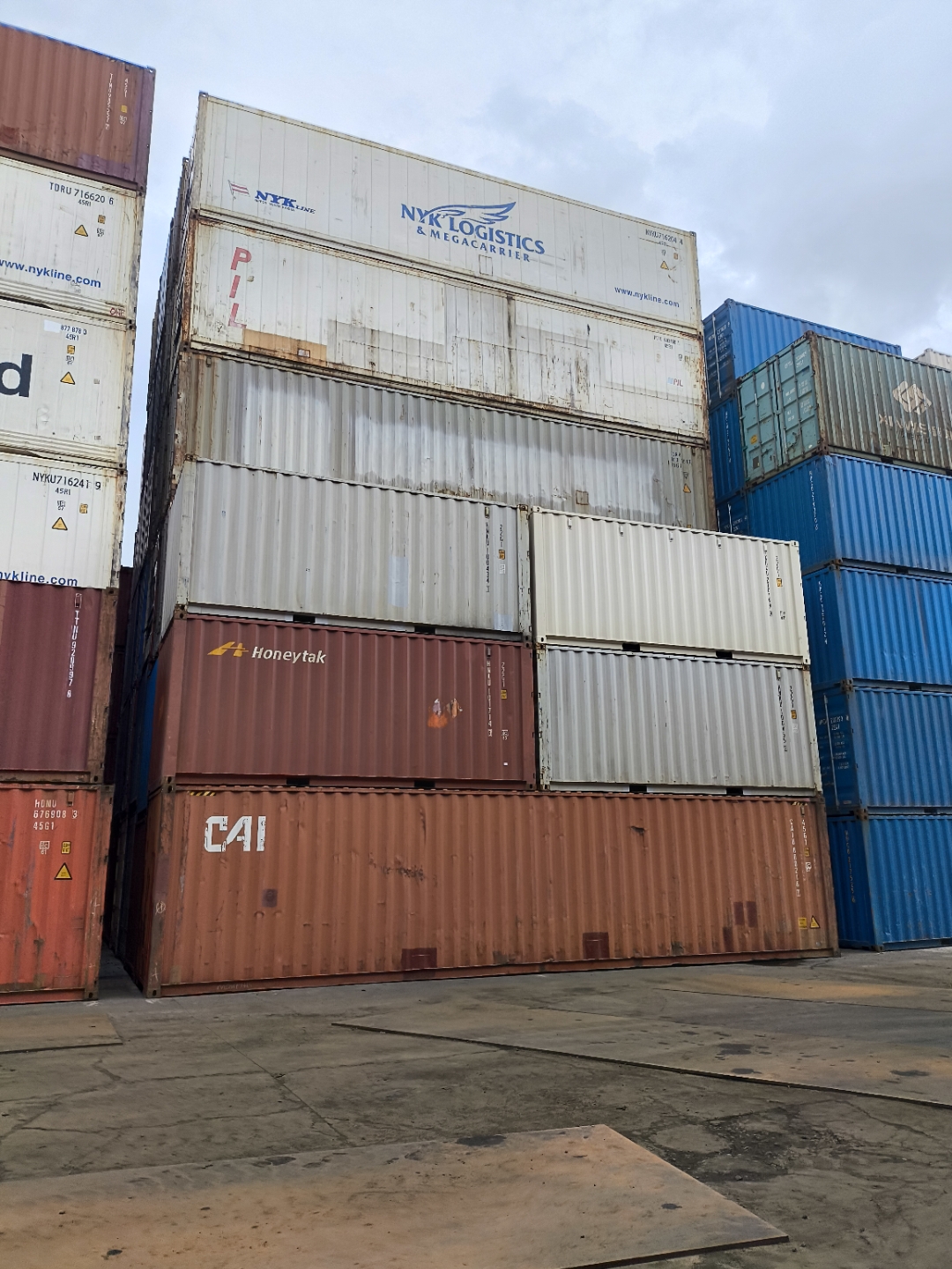 1-9月巴库港集装箱吞吐量7.7万标箱