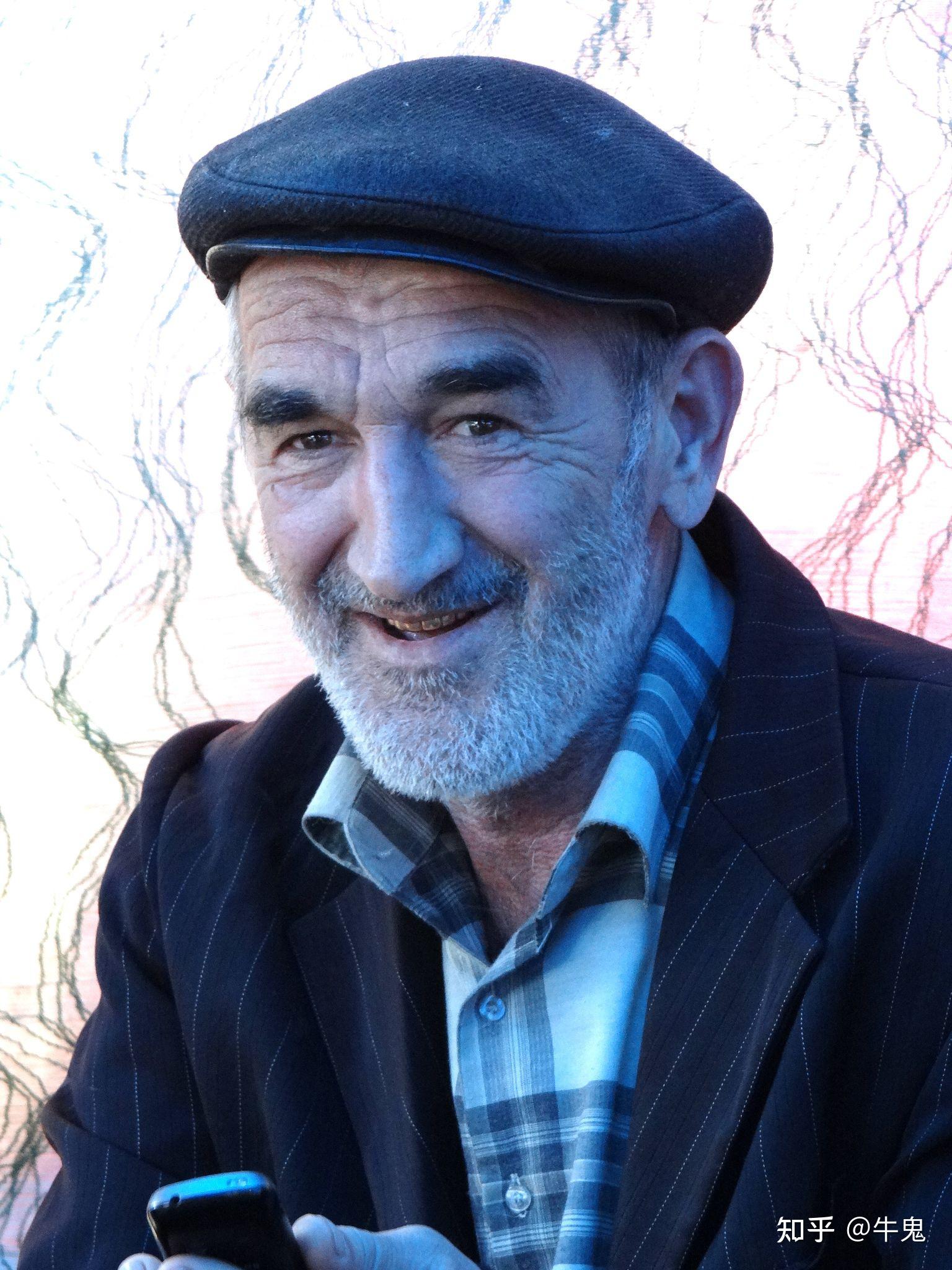 伊朗迈赫尔通讯社编译版:伊朗、阿塞拜疆、俄罗斯在巴库举行三方会议