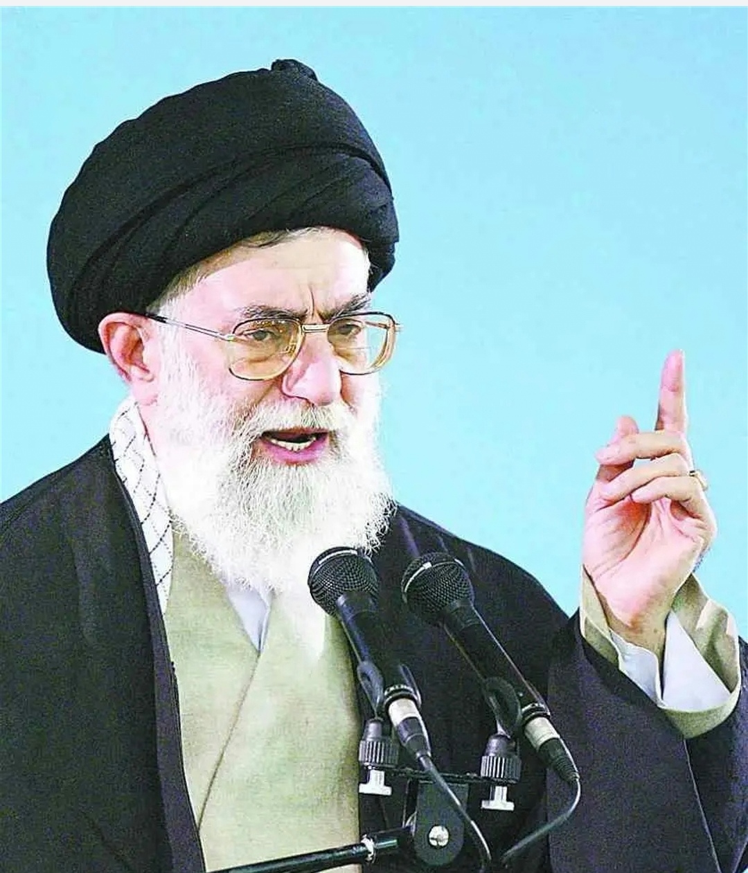 迈赫尔通讯社编译版：伊朗总统佩泽希齐扬会见伊朗企业家论坛成员