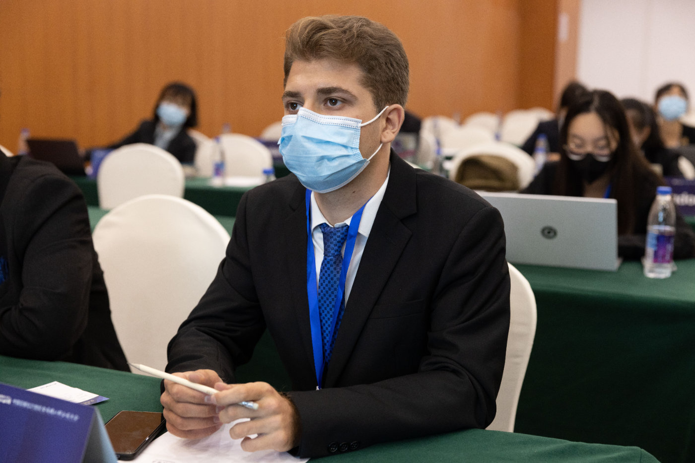 教育部部长怀进鹏出席联合国教科文组织大会第43届会议总政策辩论