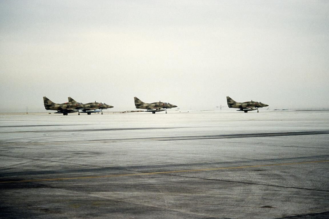 伊拉克外汇储备降至947亿美元