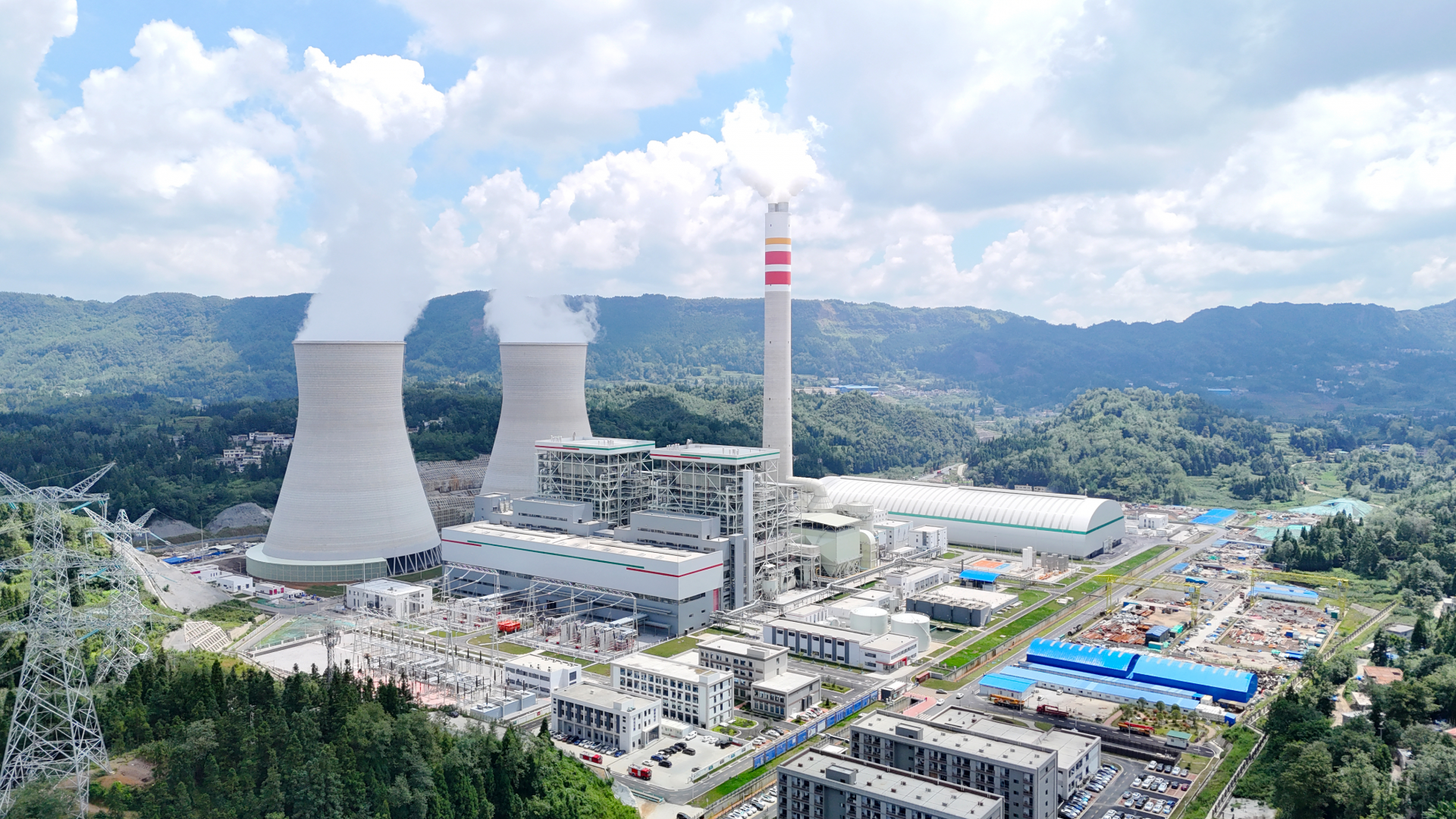 中国电建承建的哥伦比亚瓜耶波三期太阳能发电项目全面并网