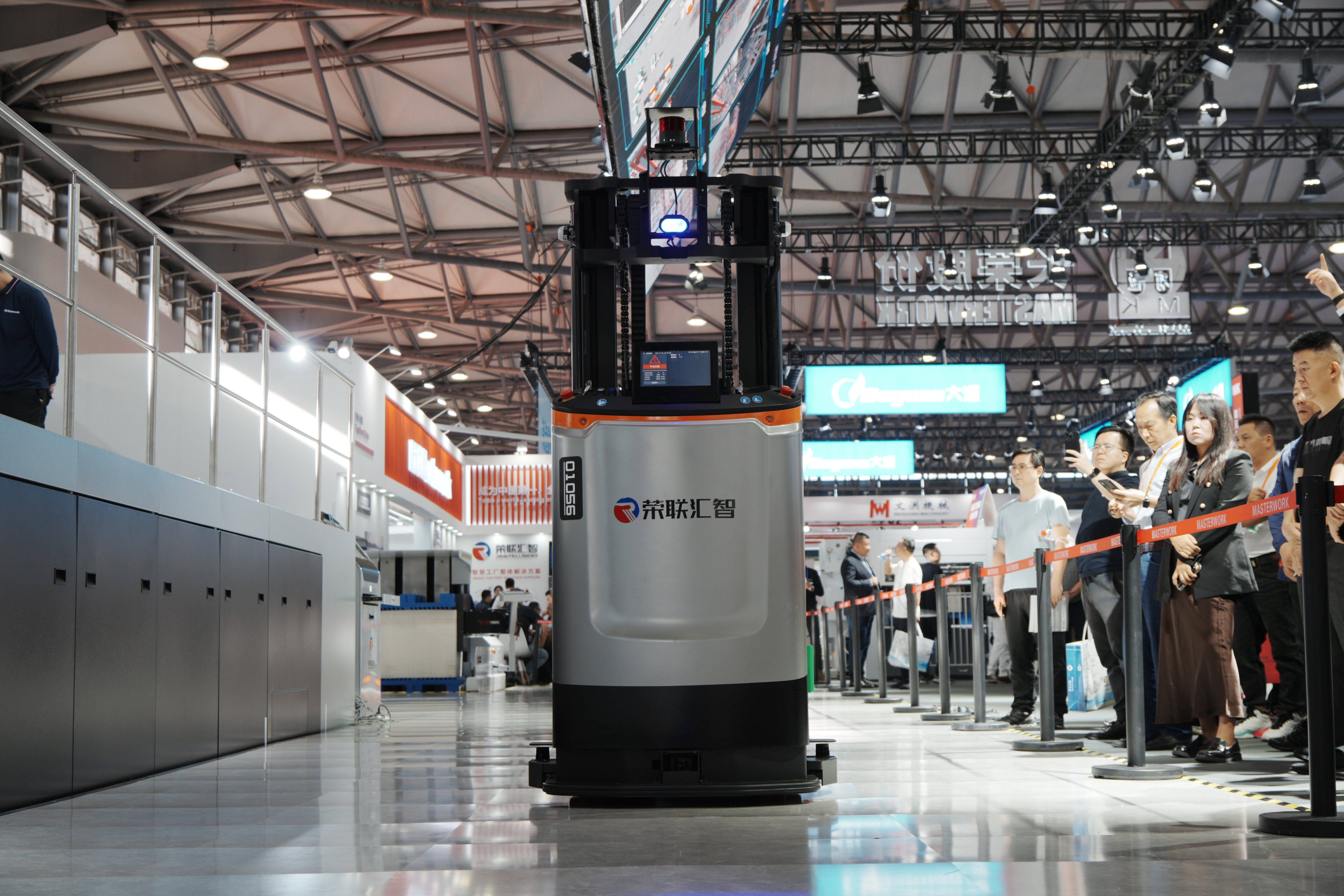 机器人业务斩获千万订单，宝馨科技再拓人形机器人，斥资2040万元设合资公司