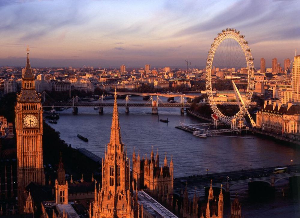 八月波黑平均净工资1579马克，环比名义下降1.4%