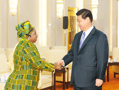 吕瑞浩公参会见非盟农业高级政策官员穆雷