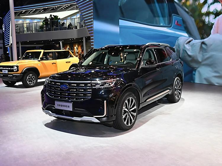 探险者昆仑版推出5座车型，长安福特加码高价值燃油车