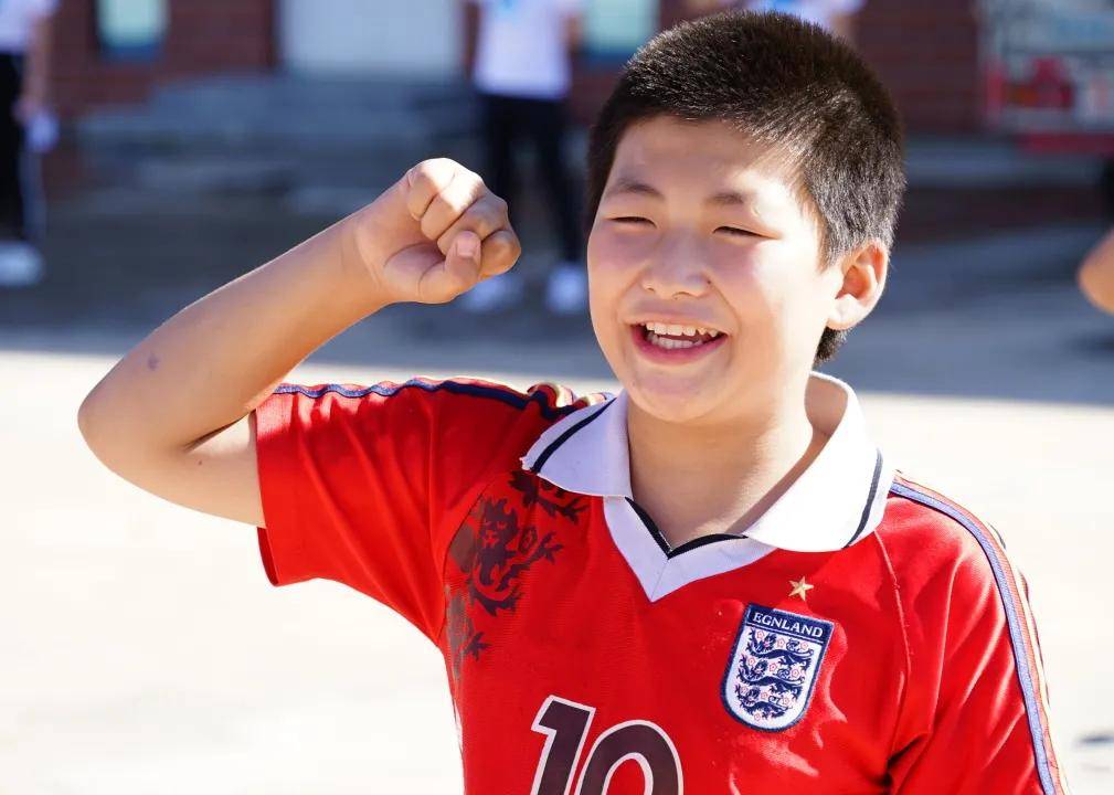 心系少年儿童 厚植成长沃土 ――富德生命人寿携手中国儿基会在广东肇庆举行“小海豚计划”公益捐赠活动