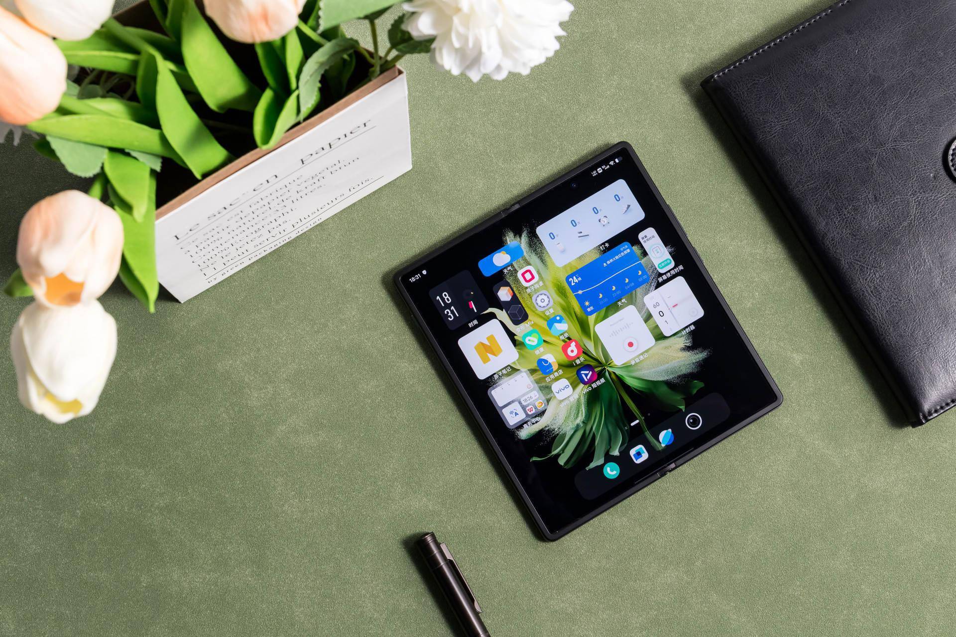 三季度中国折叠屏手机市场回暖 上市公司持续加码