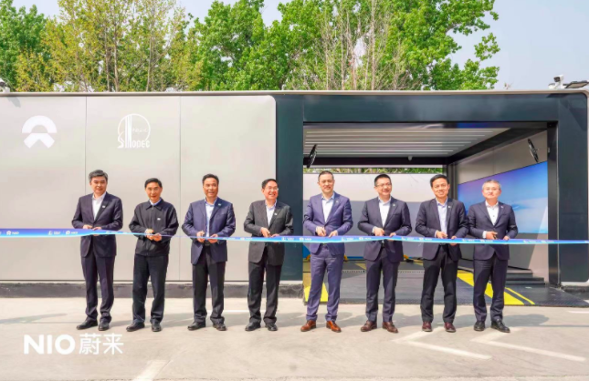 房新文总领事出席中石化澳大利亚首座加油站开业仪式