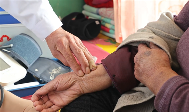 药箱里的十五年医保路