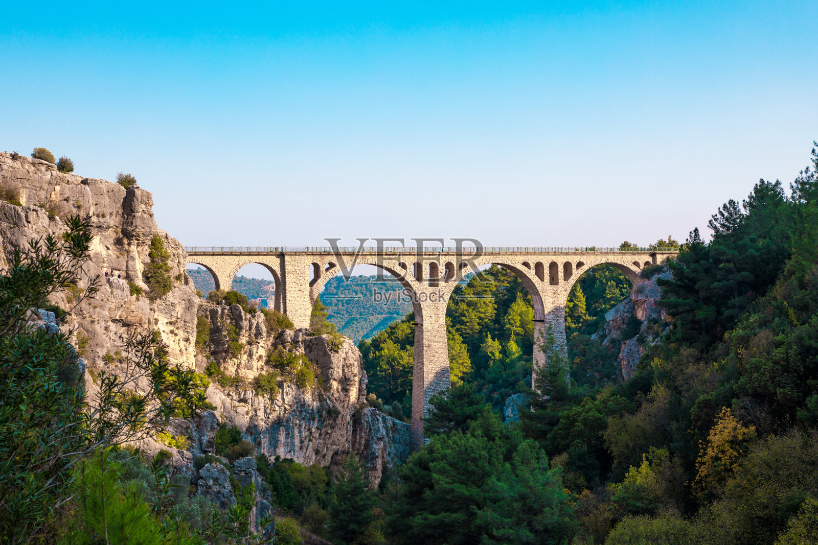 伊朗迈赫尔通讯社编译版:阿富汗、伊朗、土耳其签署三边铁路合作协议