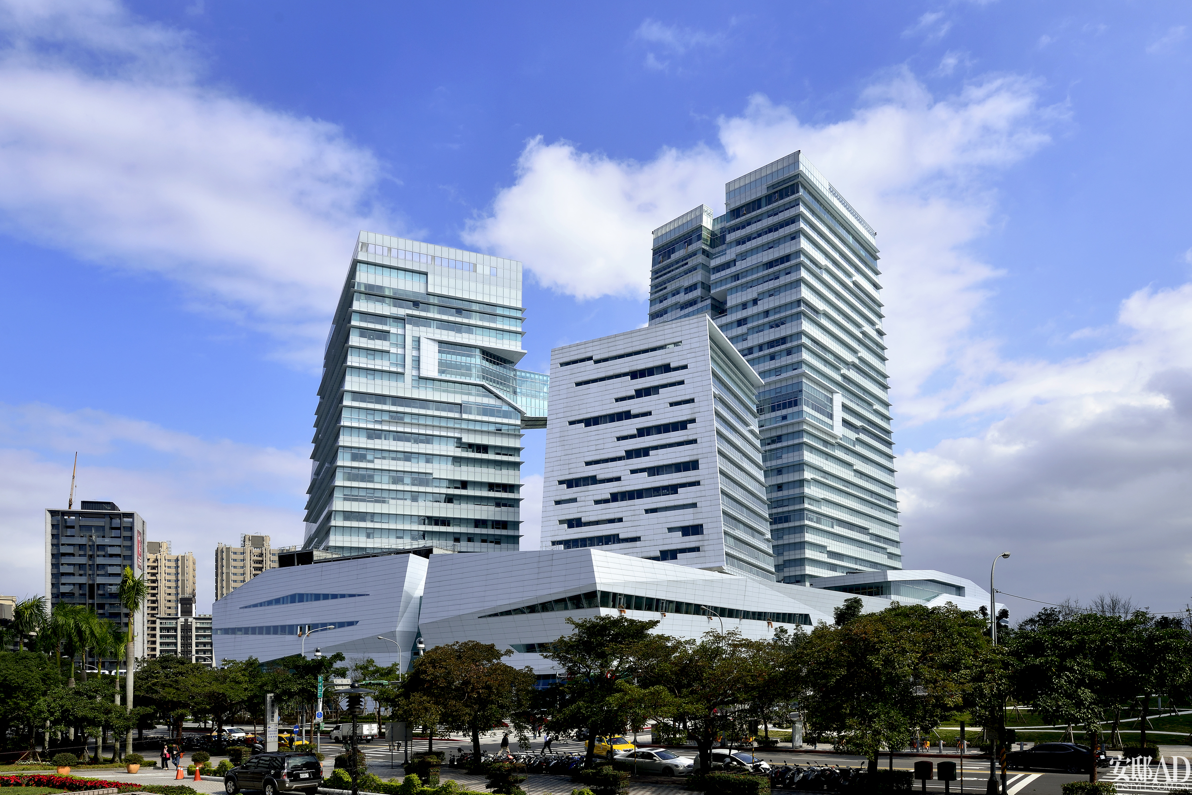 “信托系”变“银行系”？北信瑞丰基金更名华银基金背后