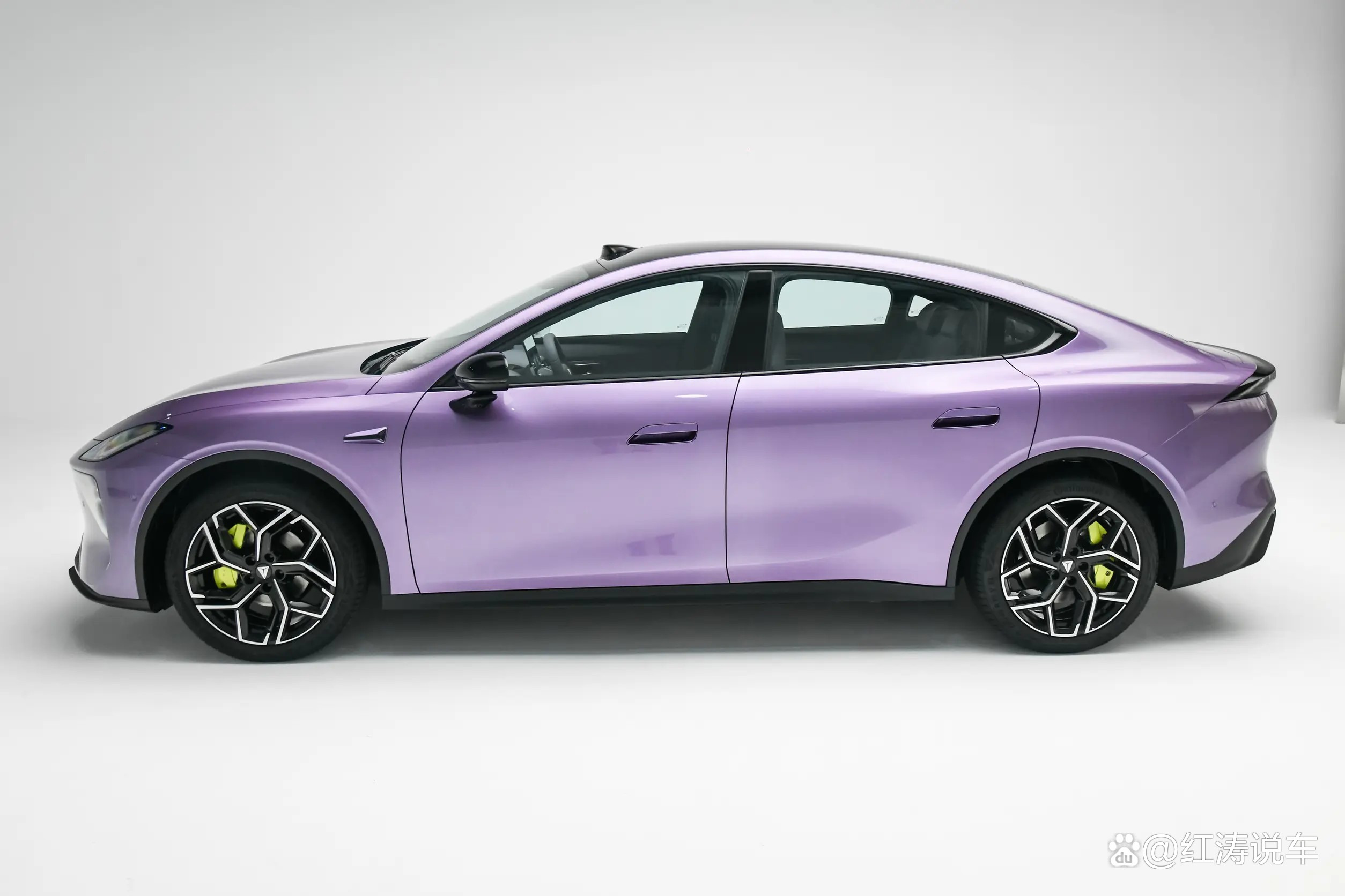 搭载“磁流变悬架”，深蓝L06鏖战15万级电动轿车市场