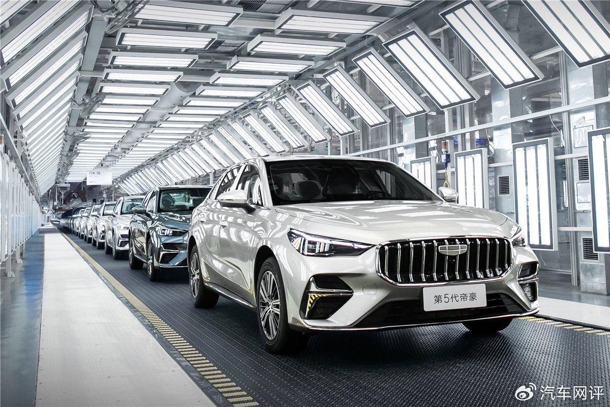 首个完成五代进化的自主轿车 吉利帝豪坚守燃油市场