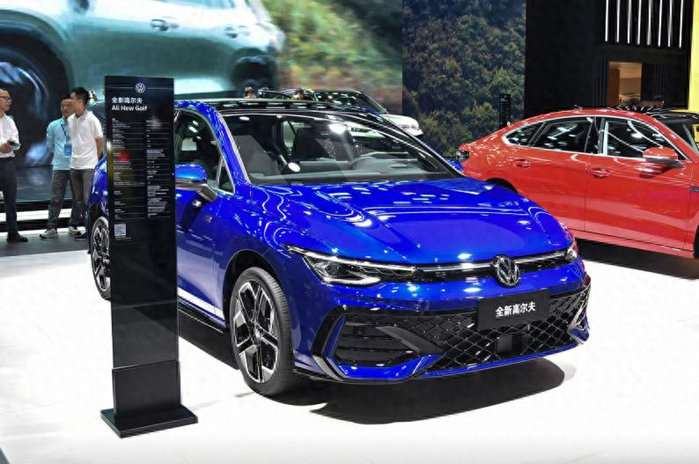交付模式即将启动 大众品牌首批新一代油电混车型亮相
