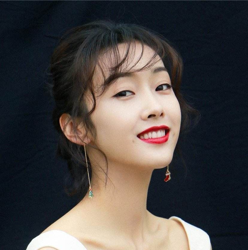 欢瑞世纪:股东青宥瑞禾于11月12日—11月24日期间卖出725.85万股公司股份