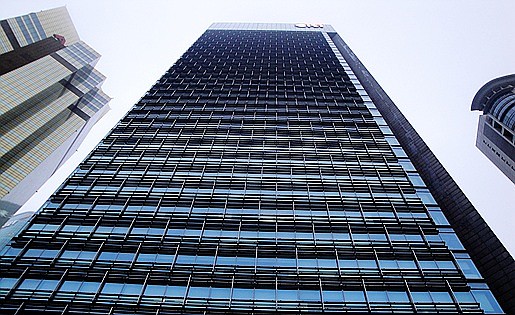 万科股价大跌 多只债券临时停牌