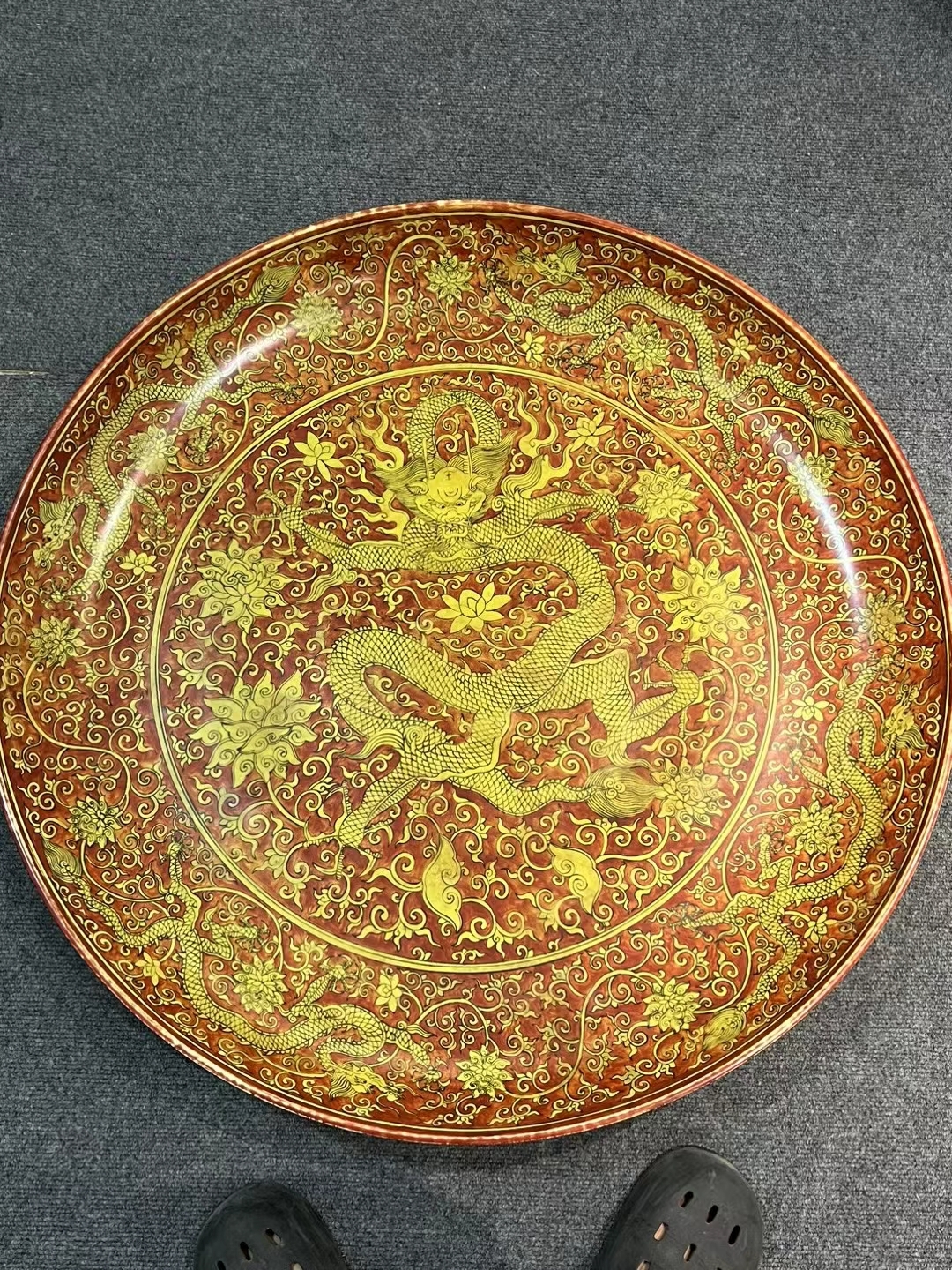 龙纹盘配色：飞龙在天，异彩纷呈